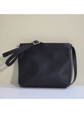 Derek Alexander DAL Crossbody Shoulder Bag Black Leathe Pockets Lined Minimalist